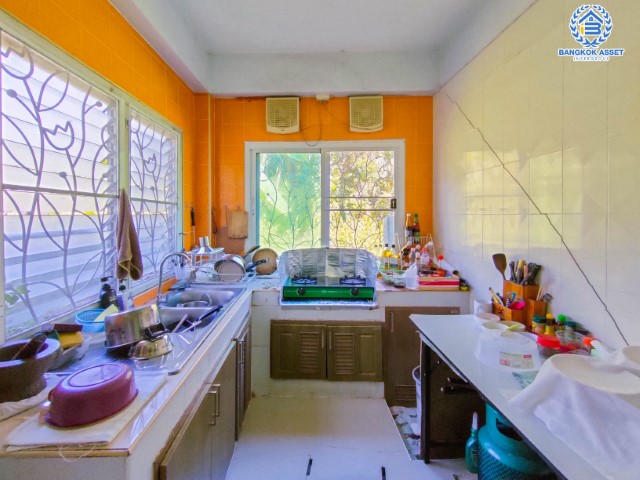 *****ทาวน์เฮ้าส์มือสองกรุงเทพมหานคร หมู่บ้าน พระปิ่น2 บรมราชชนนี #หลังมุม เนื้อที่กว้างขวางถึง 32.5 ตร.ว. ฟังก์ชัน 3 ห้องนอน 2 ห้องน้ำ 2 ที่จอดรถ บ้านต่อเติมเต็ม พร้อมเข้าอยู่ แถมฟรี! 3 เครื่องปรับอากาศ บนทำเลแห่งการเดินทาง ใกล้มหาวิทยาลัยมหิดล และทางด่วน "ศรีรัช"